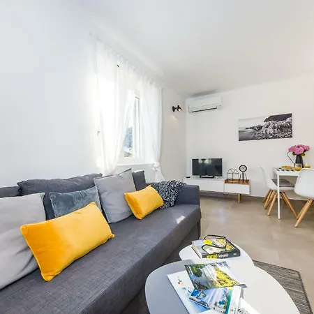 Apartment Sestrice